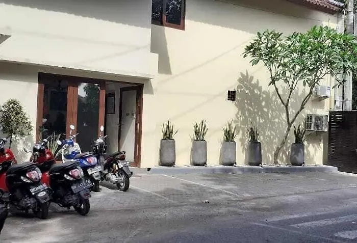 Aparthotel Sekuta 3*
